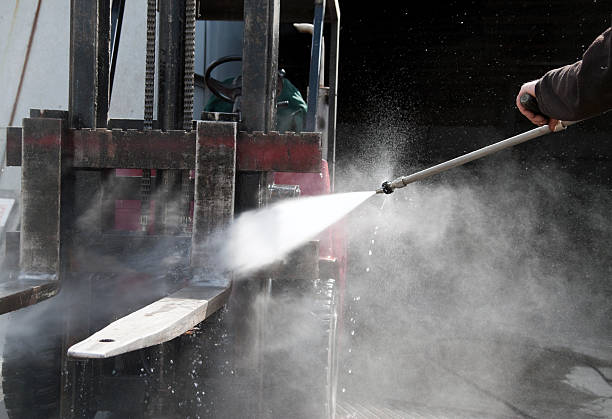 Why Choose Our Certified Pressure Washing Experts for Your Project Needs in Easley, SC?